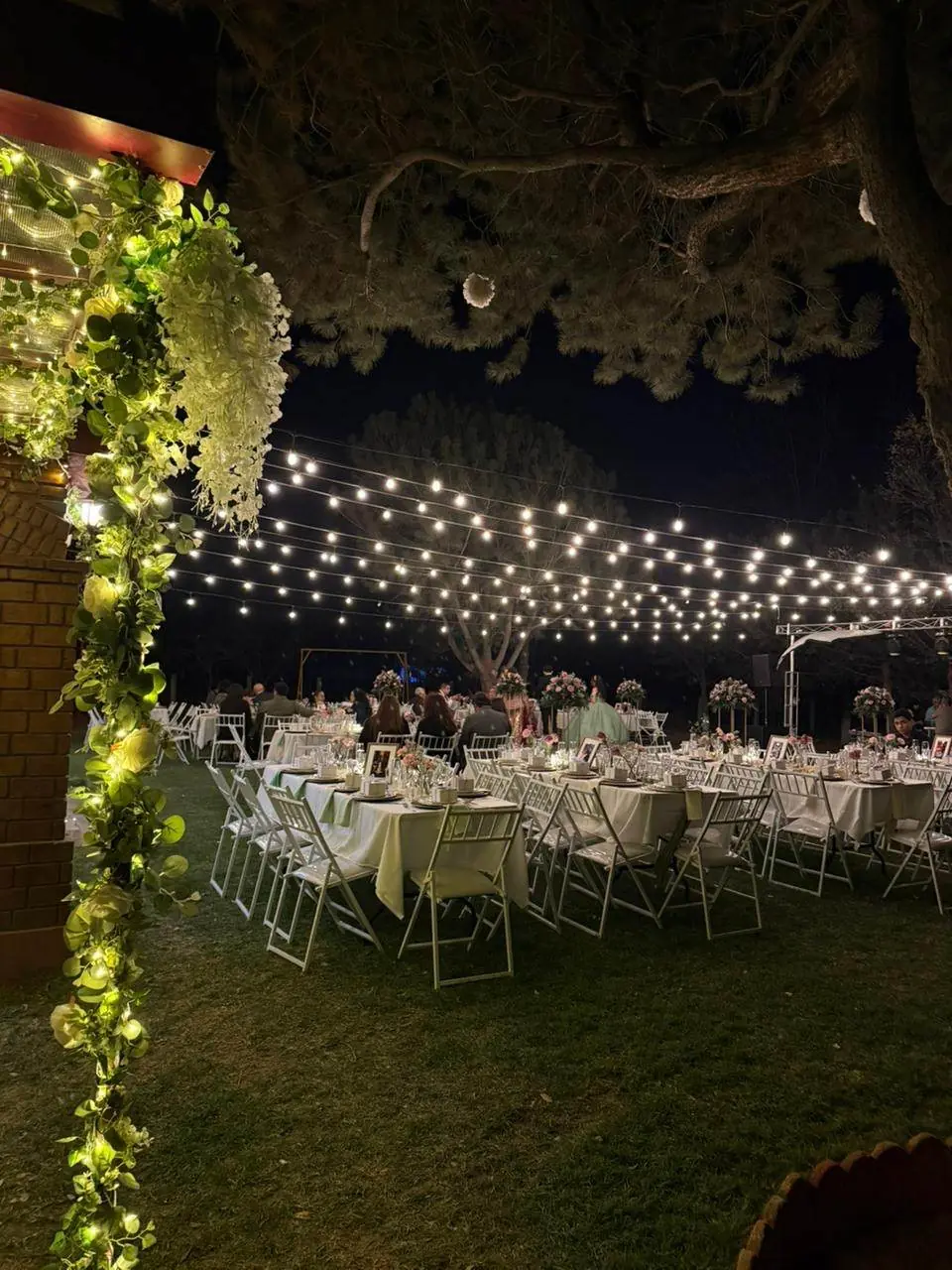 Bodas en La Nogalera — recepción bajo luces