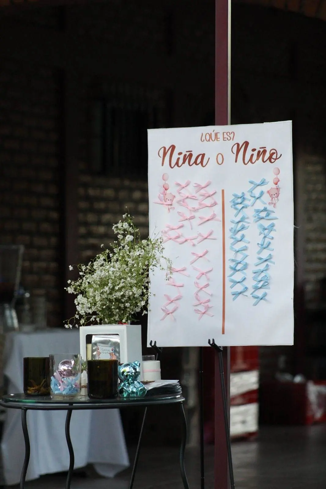 Baby Shower en La Nogalera — letras BABY en el jardín