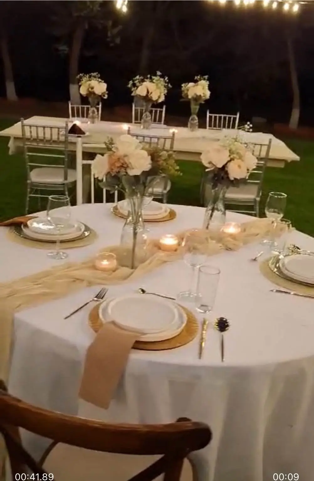 Montaje de mesa elegante de noche en La Nogalera